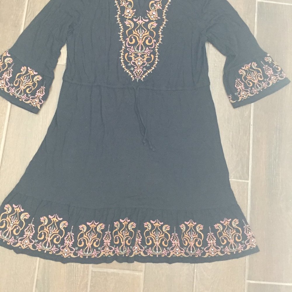 Dress Style & Co. - Picture 4 of 5